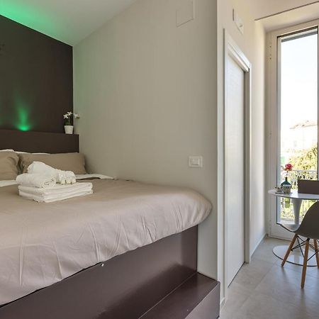 Alibi Suites Suite Museum: Gioiello Con Vista Sul Museo Archeologico Nazionale, Letto E Doccia Con Cromoterapia, Smart Tv, Wifi E A/C روفو دي بوليا المظهر الخارجي الصورة