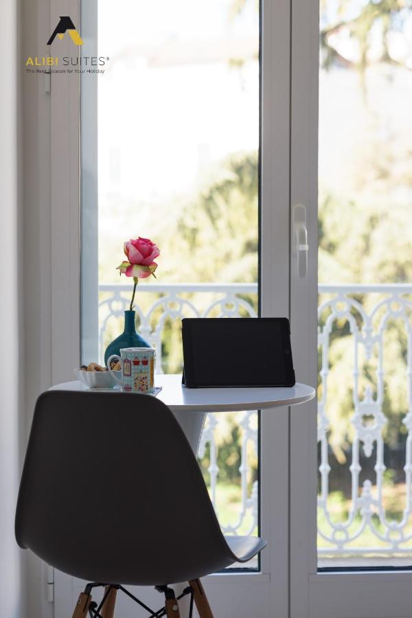 Alibi Suites Suite Museum: Gioiello Con Vista Sul Museo Archeologico Nazionale, Letto E Doccia Con Cromoterapia, Smart Tv, Wifi E A/C روفو دي بوليا المظهر الخارجي الصورة
