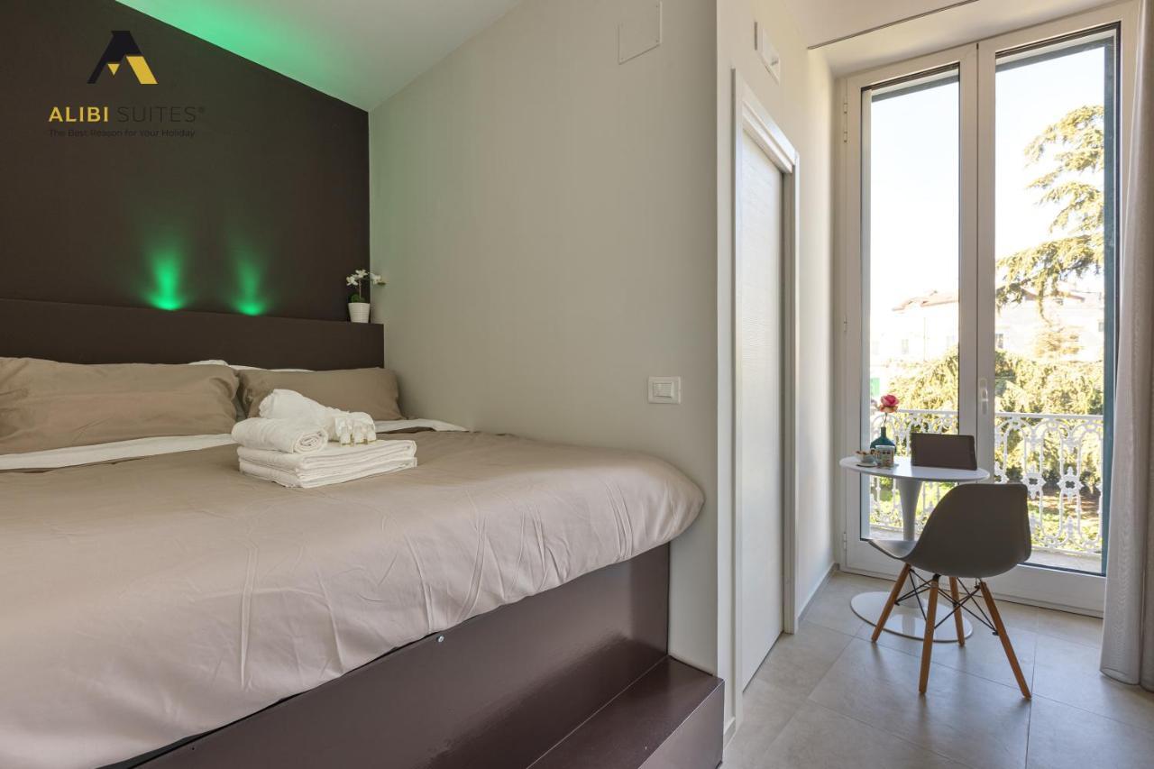 Alibi Suites Suite Museum: Gioiello Con Vista Sul Museo Archeologico Nazionale, Letto E Doccia Con Cromoterapia, Smart Tv, Wifi E A/C روفو دي بوليا المظهر الخارجي الصورة