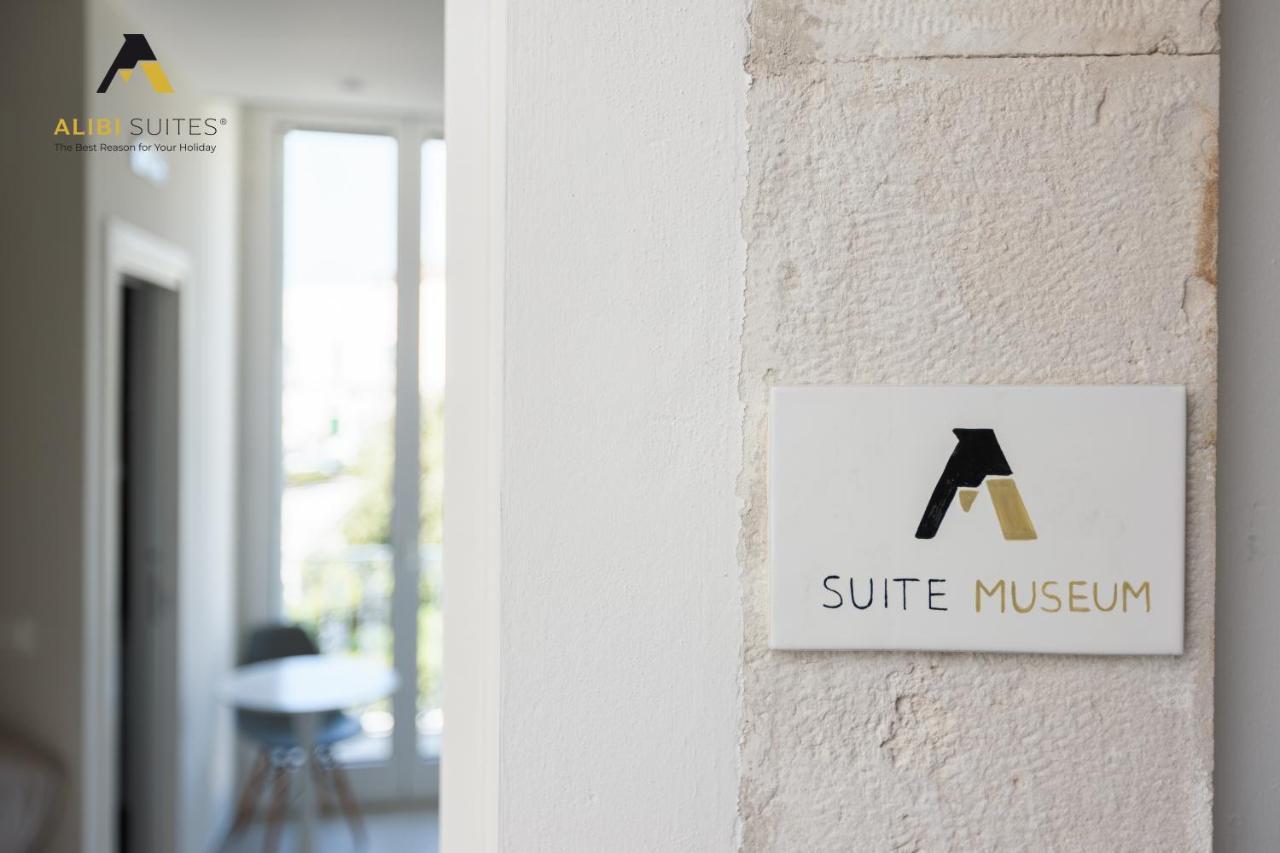 Alibi Suites Suite Museum: Gioiello Con Vista Sul Museo Archeologico Nazionale, Letto E Doccia Con Cromoterapia, Smart Tv, Wifi E A/C روفو دي بوليا المظهر الخارجي الصورة